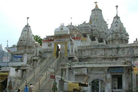 Udaipur sightseeing taxi